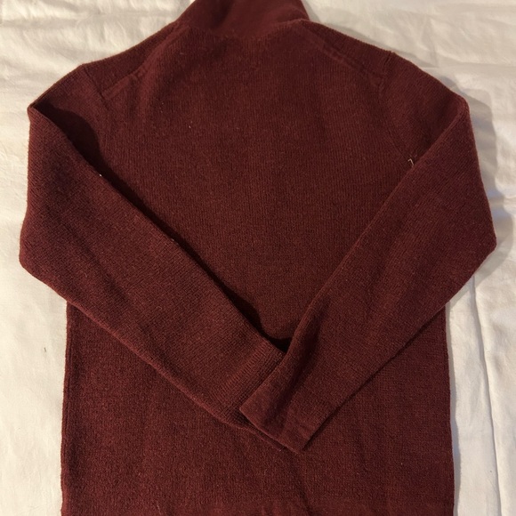 Theory Men’s Red Merino Wool Henley - Size L - Picture 5 of 5